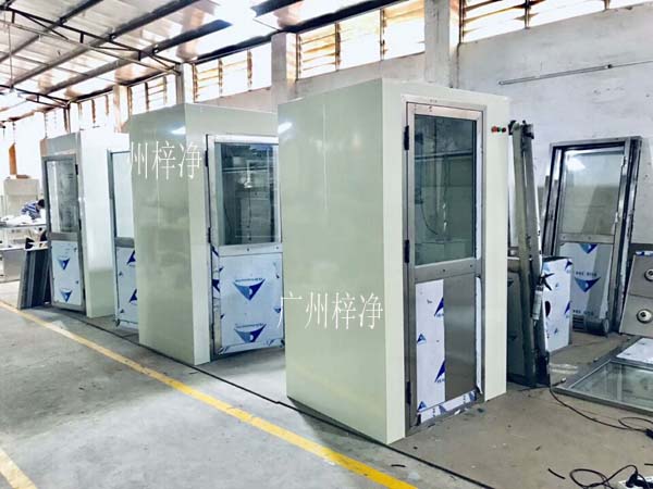 風(fēng)淋門生產(chǎn)車間 風(fēng)淋門生產(chǎn)車間